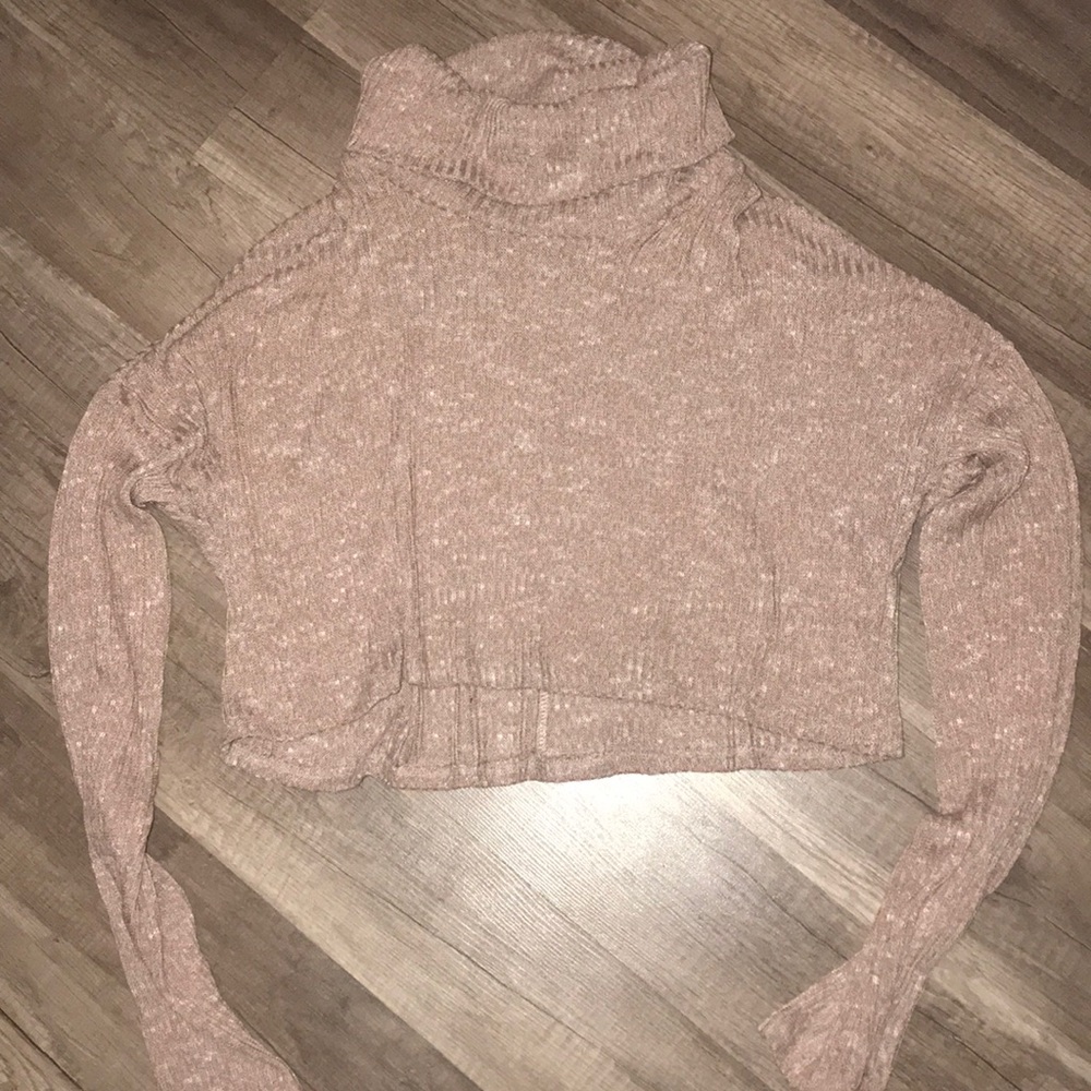 Crop turtle neck
